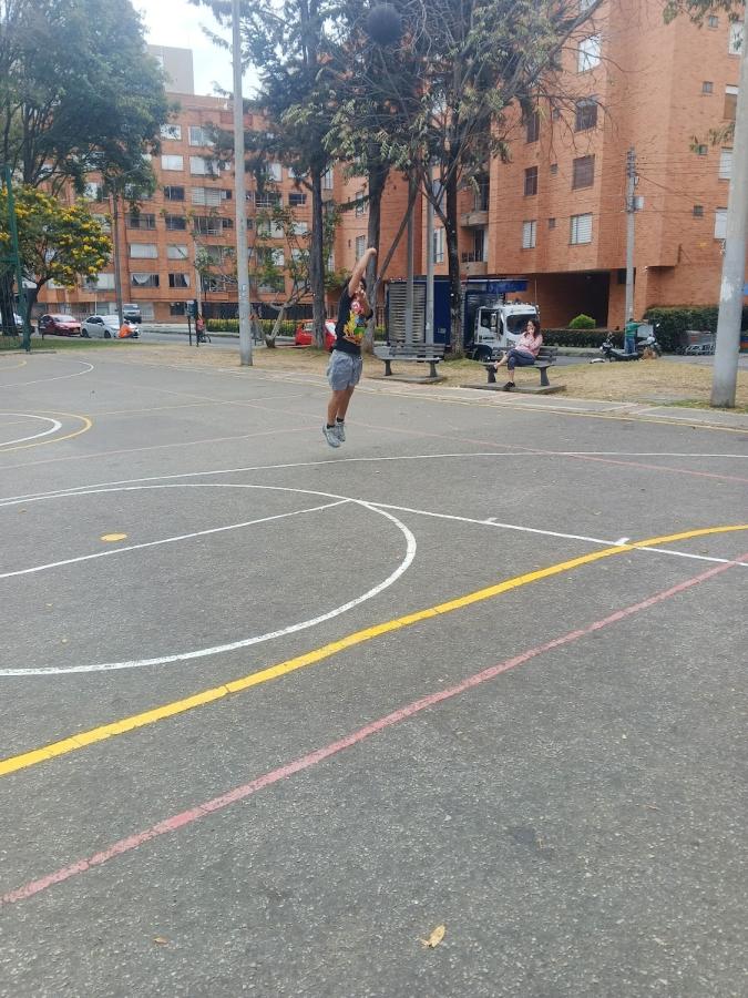 Cedritos Park