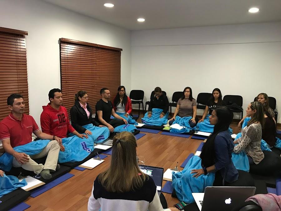 Consciencia Plena Mindfulness Clínica Reducción Estrés